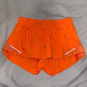 Lululemon Hotty Hot Short II 2.5” - Highlight Orange